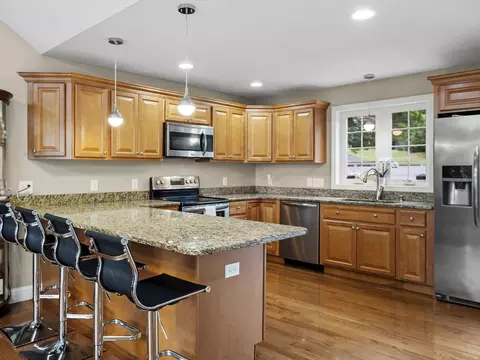 27 Carpenter Ave, Worcester, MA 01605 photo 8