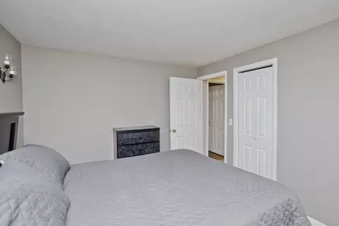 Bedroom - 32 Silvin Rd, Chicopee, MA 01013 photo 3 of 5