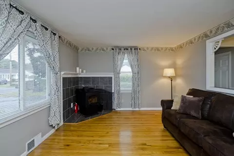 Living - 32 Silvin Rd, Chicopee, MA 01013 photo 1 of 5