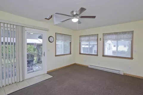 Living - 32 Silvin Rd, Chicopee, MA 01013 photo 5 of 5