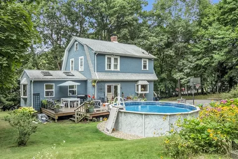 Exterior - 64 Moreland St, Worcester, MA 01609 photo 6 of 11