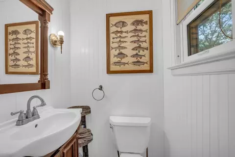 Bath - 64 Moreland St, Worcester, MA 01609 photo 1 of 2