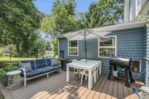 Exterior - 64 Moreland St, Worcester, MA 01609 photo 9 of 11