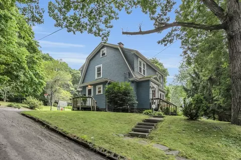 Exterior - 64 Moreland St, Worcester, MA 01609 photo 4 of 11