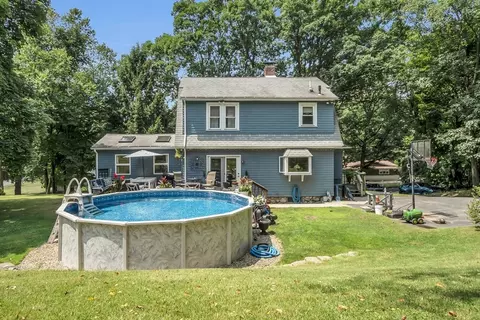 Exterior - 64 Moreland St, Worcester, MA 01609 photo 7 of 11