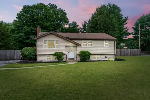 5 Black Pond Rd, Mansfield, MA 02048
