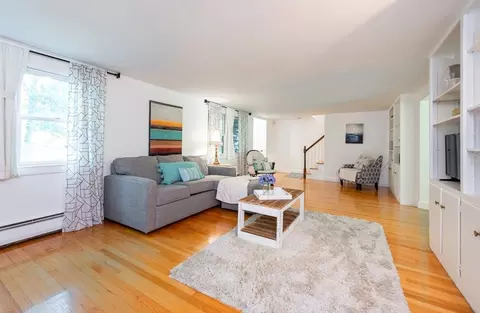 47 Mohawk Dr, Acton, MA 01720 photo 5