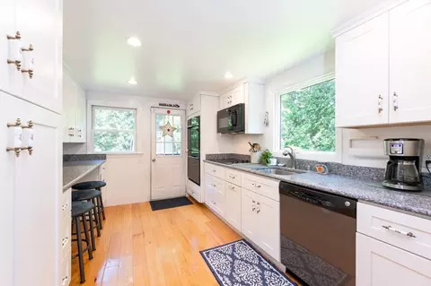 47 Mohawk Dr, Acton, MA 01720 photo 11