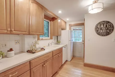 16 Fairmount Rd, Reading, MA 01867 photo 11