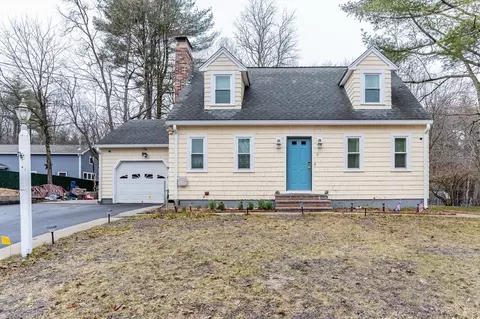 9 Pine St, Townsend, MA 01469