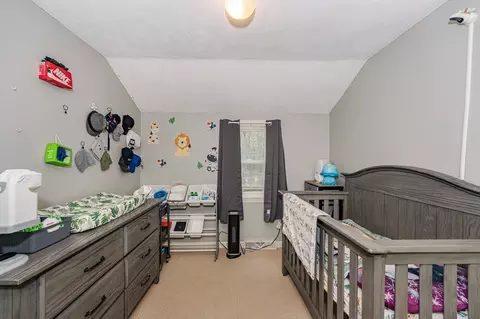 Bedroom - 9 Pine St, Townsend, MA 01469 photo 5 of 10