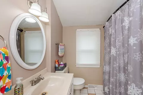 Bath - 9 Pine St, Townsend, MA 01469 photo 2 of 2