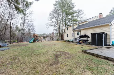 Exterior - 9 Pine St, Townsend, MA 01469 photo 8 of 8