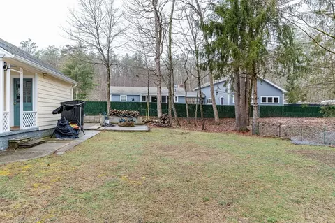 Exterior - 9 Pine St, Townsend, MA 01469 photo 6 of 8