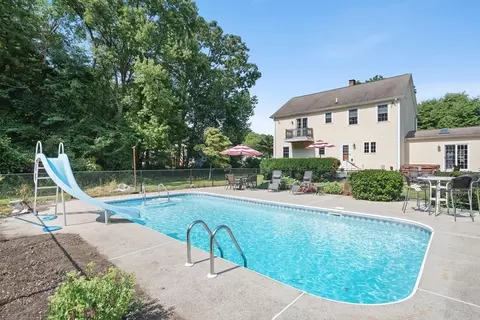 182 Farm St, Blackstone, MA 01504