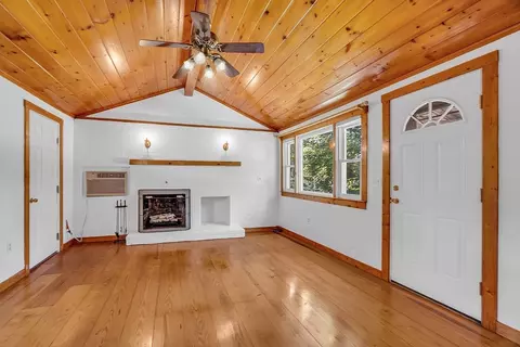 36 Mill St, Maynard, MA 01754 photo 4