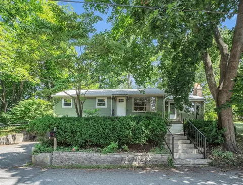 36 Mill St, Maynard, MA 01754
