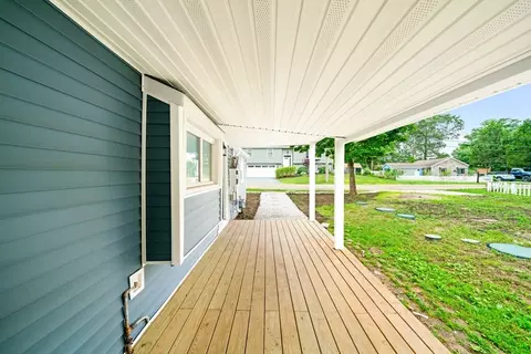 28 Lakeview Dr, Wareham, MA 02538 photo 9