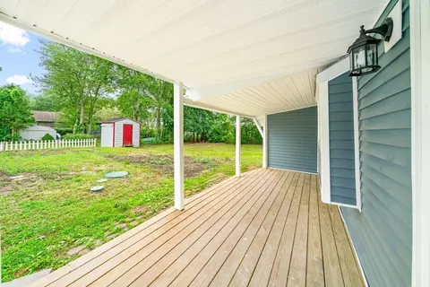 28 Lakeview Dr, Wareham, MA 02538 photo 3