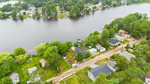 28 Lakeview Dr, Wareham, MA 02538 photo 13