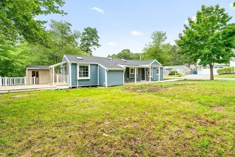 28 Lakeview Dr, Wareham, MA 02538 photo 4