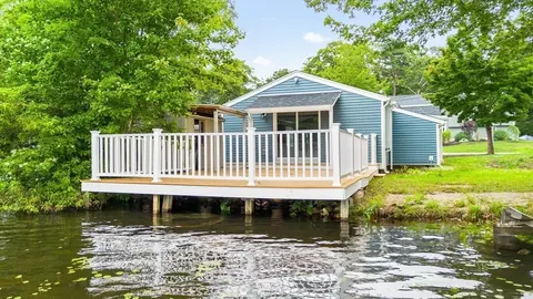 28 Lakeview Dr, Wareham, MA 02538 photo 5