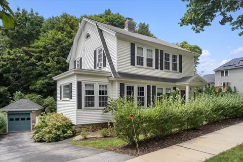 61 Havelock Rd, Worcester, MA 01602