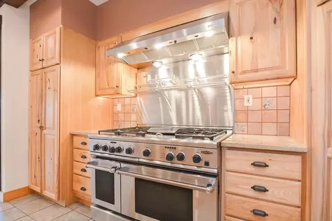 124 Milton St, Fall River, MA 02720 photo 11