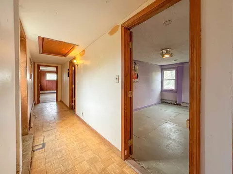 Entry Way - 26 Parallel St, Salem, MA 01970 photo 1 of 1
