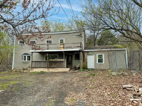 Exterior - 26 Parallel St, Salem, MA 01970 photo 1 of 5