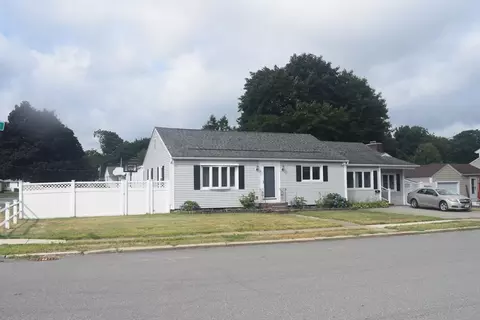 31 Jefferson St, Lawrence, MA 01843