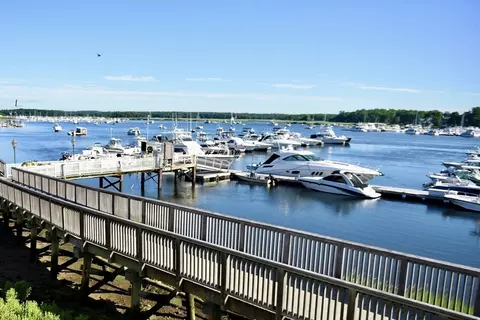 126 Merrimac St #62, Newburyport, MA 01950