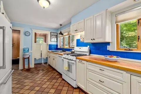15 Forest, Millis, MA 02054 photo 12