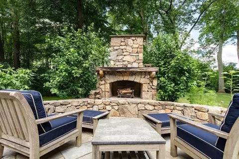 19 River Meadow Dr, West Newbury, MA 01985
