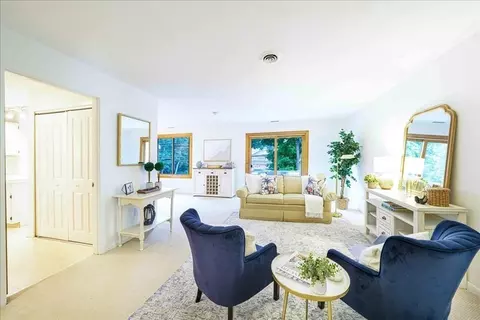 14 Concord Grn #6, Concord, MA 01742