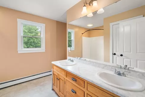 19 Thornton St, Mendon, MA 01756 photo 26