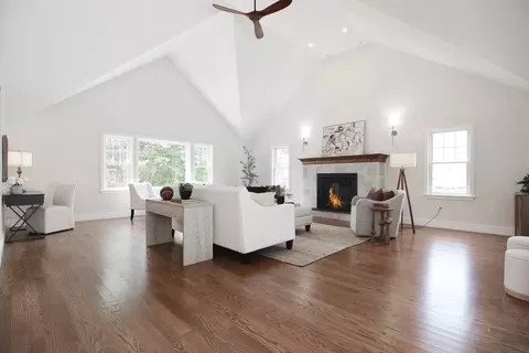 47 Emerson St, Reading, MA 01867 photo 10