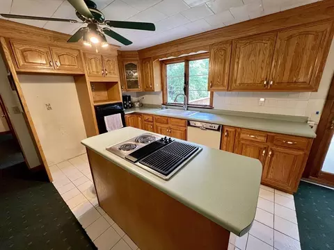 7 Shepard Pl, Sturbridge, MA 01566 photo 9