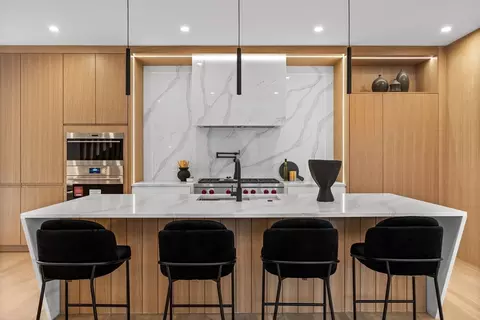 180 Holworthy St, Cambridge, MA 02138