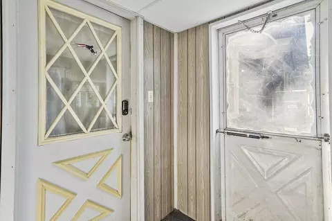 Entry Way - 69 Appleton Rd, Auburn, MA 01501 photo 1 of 4