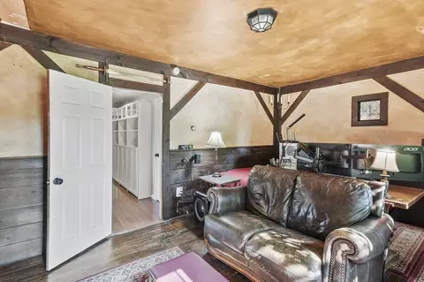 Entry Way - 69 Appleton Rd, Auburn, MA 01501 photo 3 of 4
