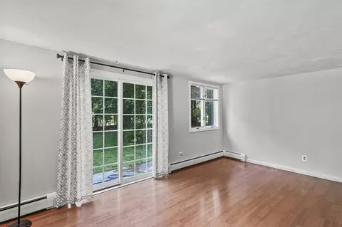 Living - 69 Appleton Rd, Auburn, MA 01501 photo 2 of 3