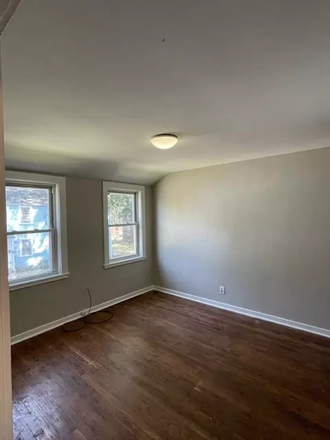 Bedroom - 20-24 Baldwin St, Springfield, MA 01104 photo 9 of 10