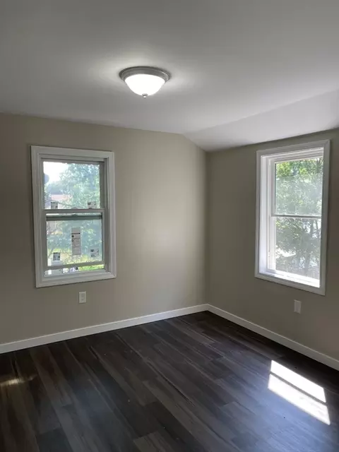 Bedroom - 20-24 Baldwin St, Springfield, MA 01104 photo 1 of 10