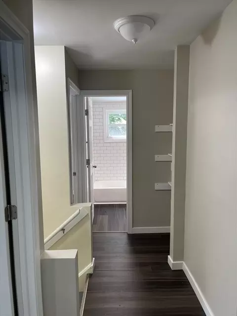 Entry Way - 20-24 Baldwin St, Springfield, MA 01104 photo 3 of 7