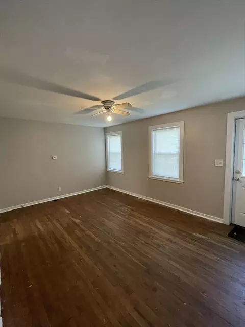 Living - 20-24 Baldwin St, Springfield, MA 01104 photo 2 of 3