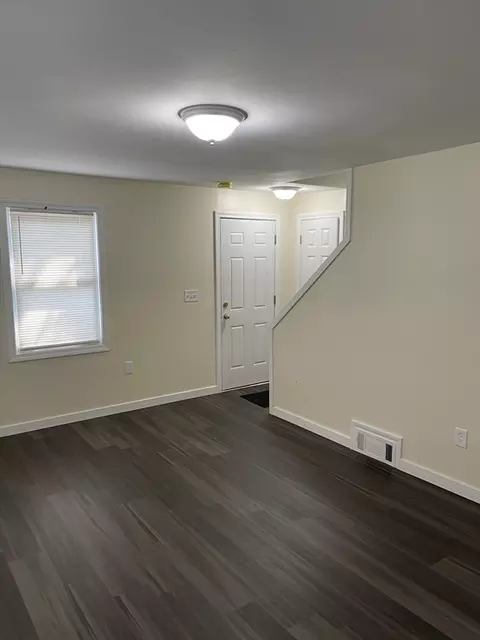 Living - 20-24 Baldwin St, Springfield, MA 01104 photo 1 of 3