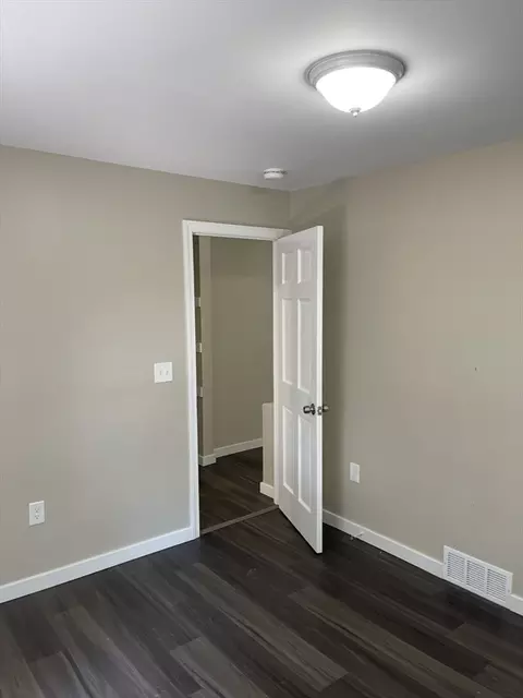 Bedroom - 20-24 Baldwin St, Springfield, MA 01104 photo 2 of 10