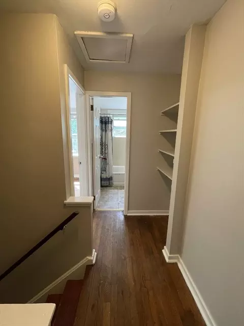 Entry Way - 20-24 Baldwin St, Springfield, MA 01104 photo 6 of 7