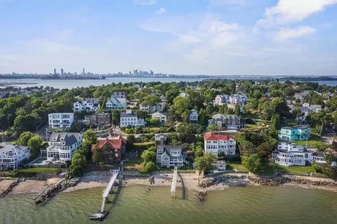 30 Crabtree Rd, Quincy, MA 02171